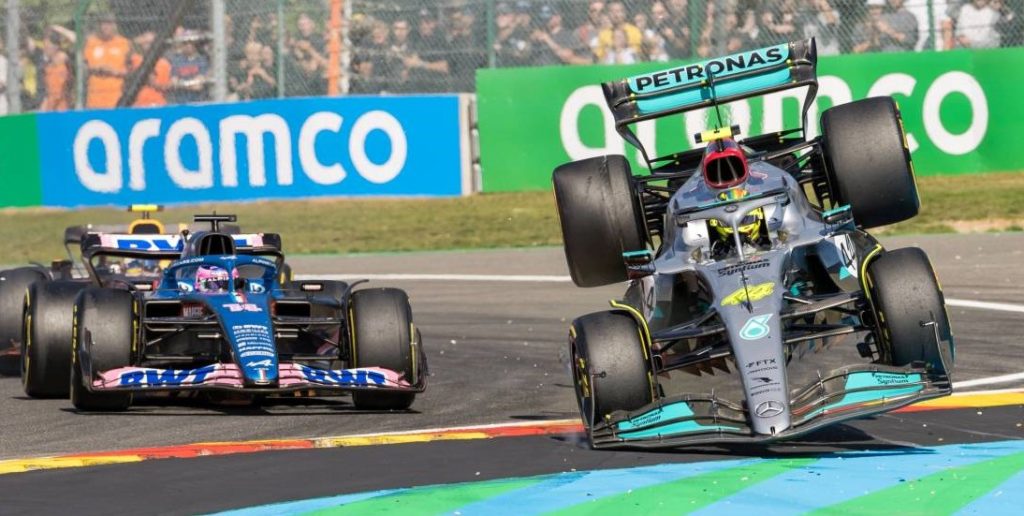 hamilton admits fault after lap 1 contact with alonso