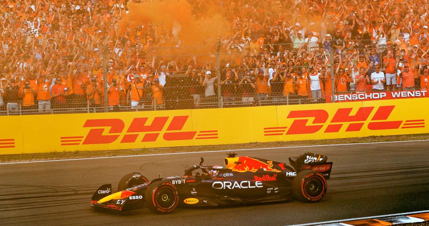Lewis Hamilton hails impressive Red Bull team