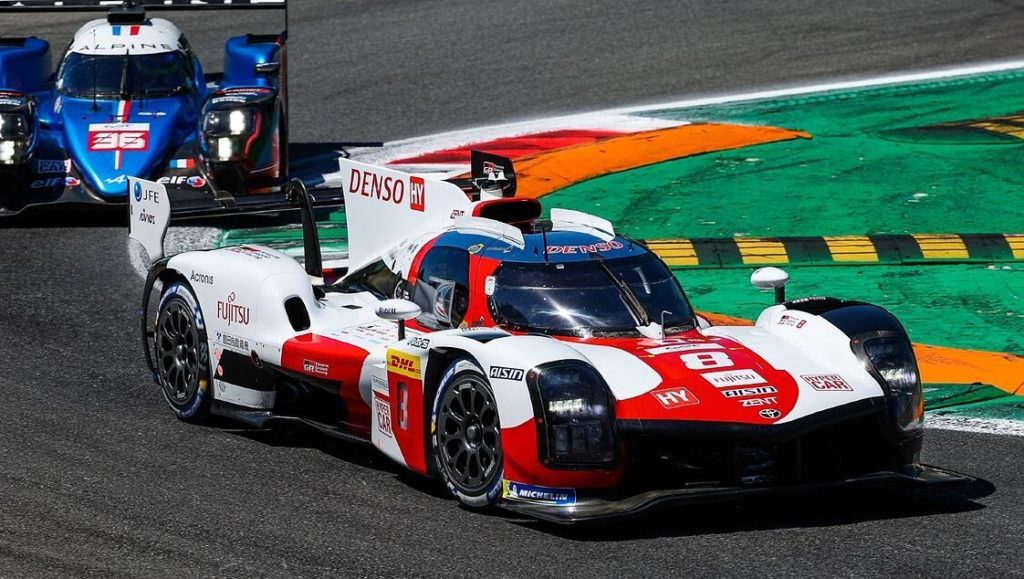 toyota tops the opening practice at 6 hours of fuji