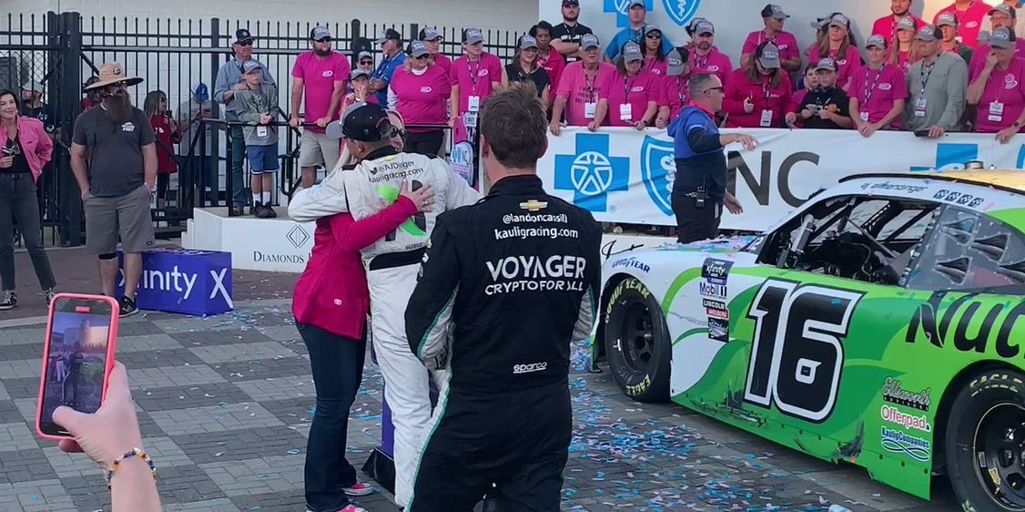 A.J. Allmendiger dominates Charlotte Xfinity race taking victory