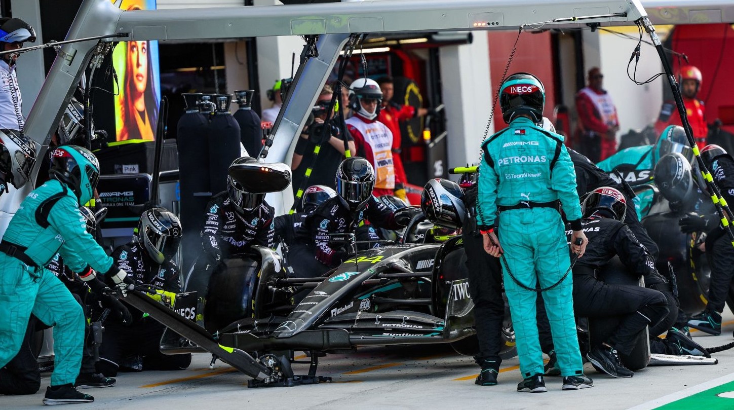 Hamilton claims Mercedes' wider sidepods wasn't his idea
