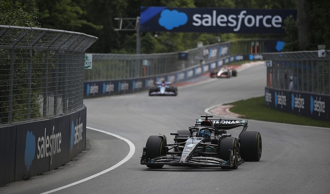 Russell crashed while trying to pressure Alonso