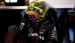 Hamilton claims Mercedes 'bouncing' troubles are back