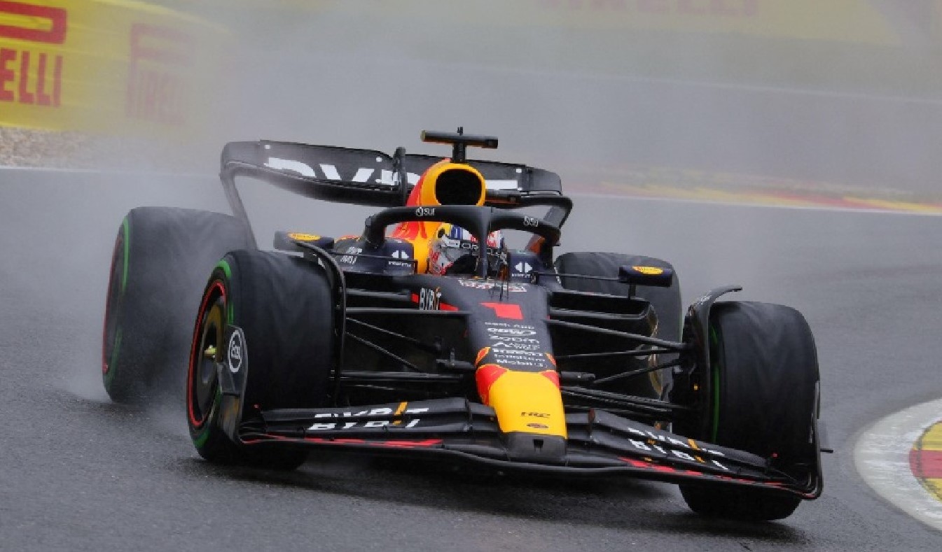 Verstappen rages in an outburst with engineer over team radio