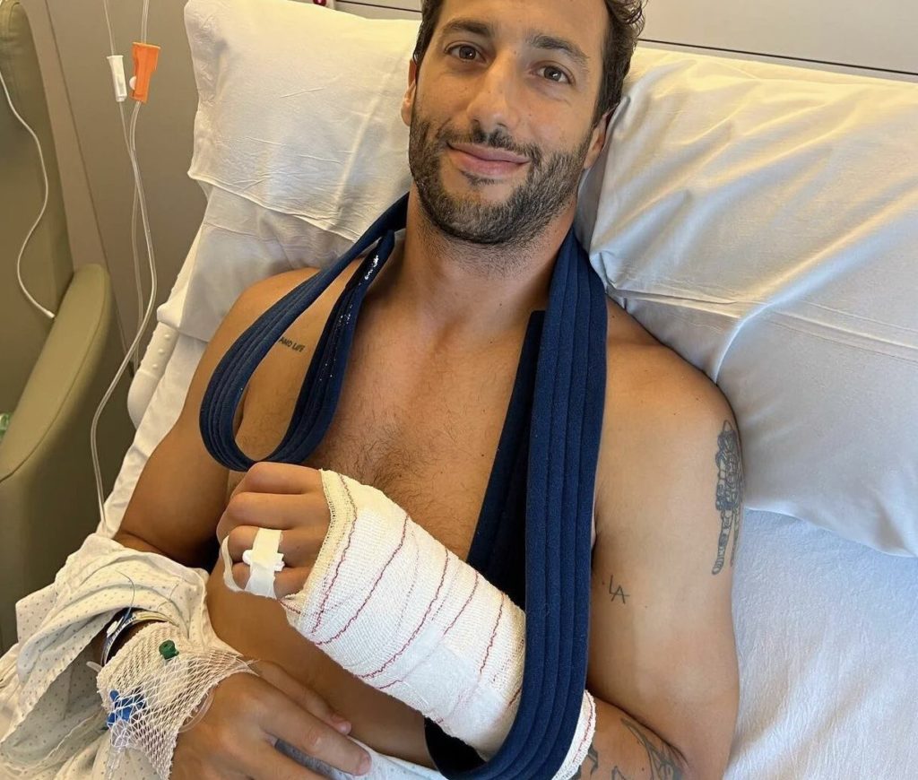 Daniel Ricciardo,Zandvoort,hand surgery,practice crash