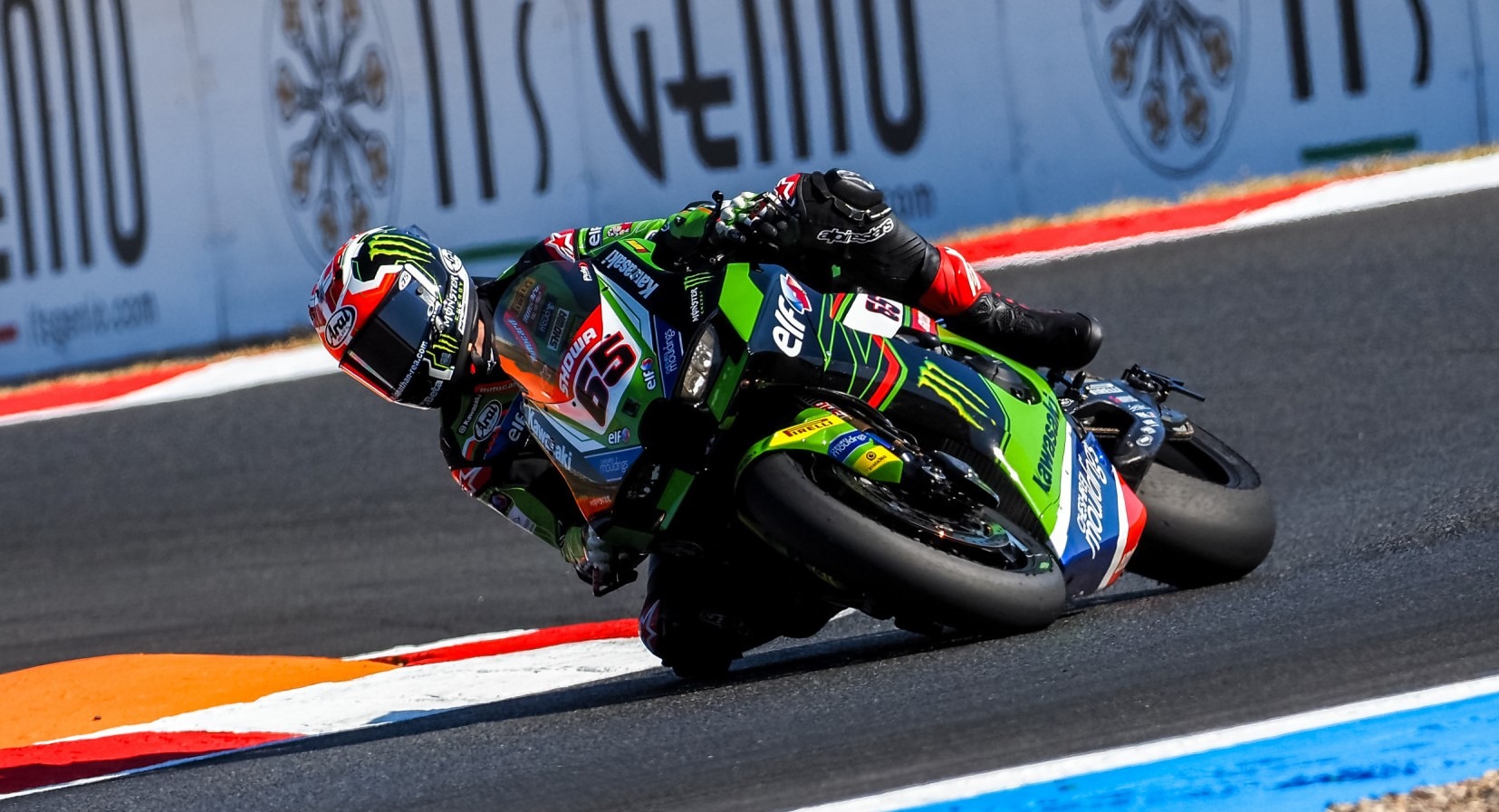 Rea dominates opening practice at Magny-Cours