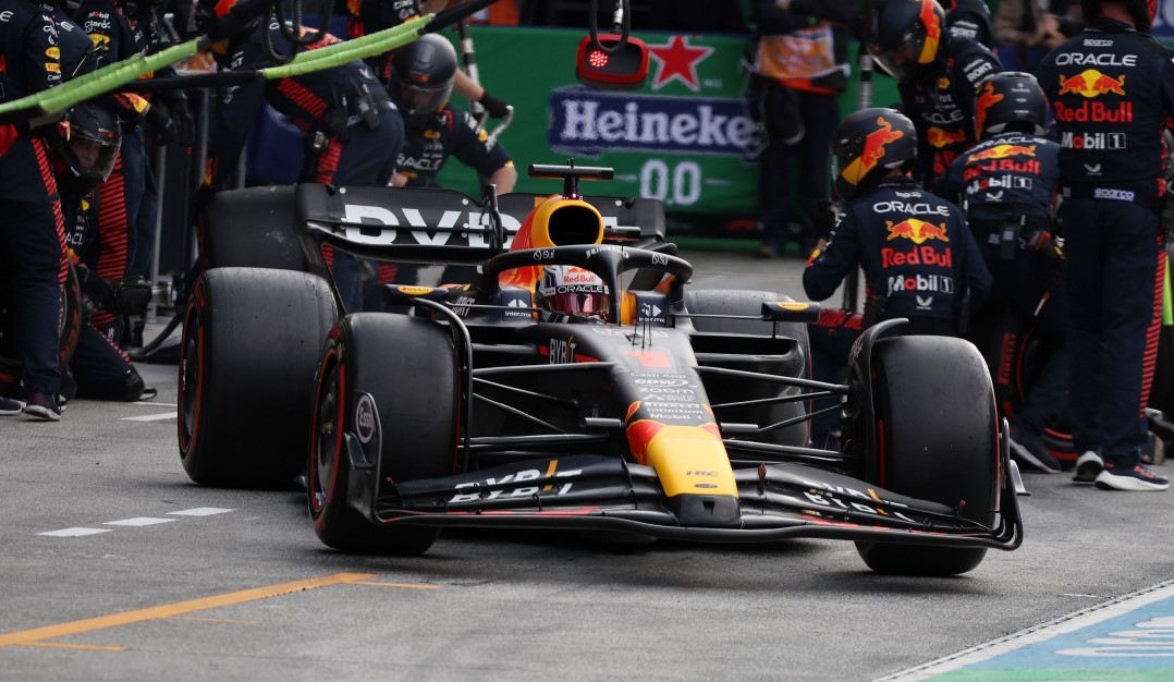 Red Bull fined after Verstappen violates rule at Monza