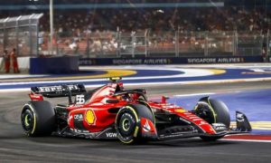 Sainz leads Ferrari 1-2 in the second practice at Singapore