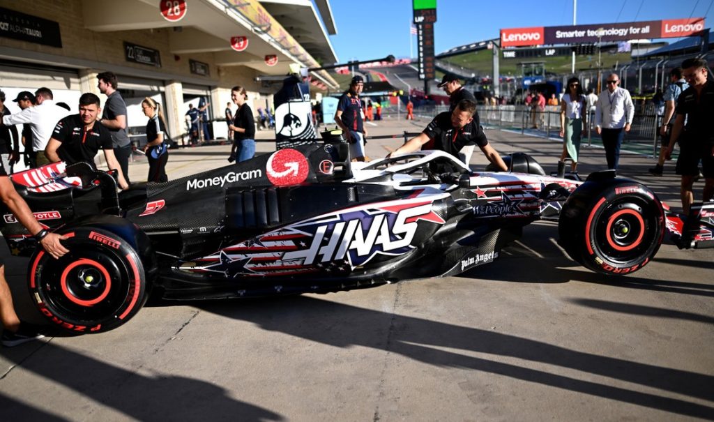 Aston Martin,Haas,United States Grand Prix,pit lane