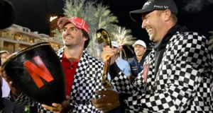 Carlos Sainz breaks trophy after winning Netflix golf event in Las Vegas