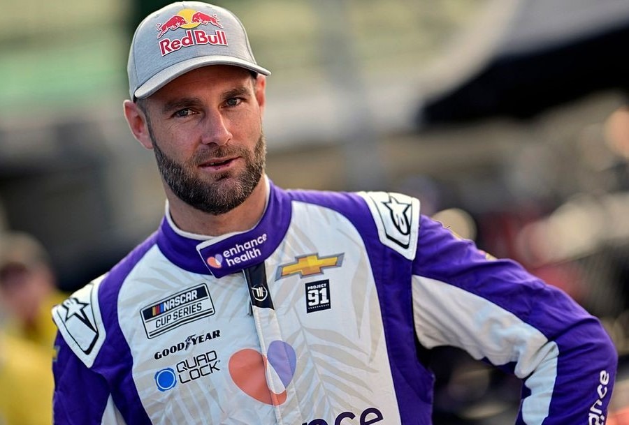 Shane van Gisbergen confirmed for 2024 NASCAR Cup and Xfinity Series