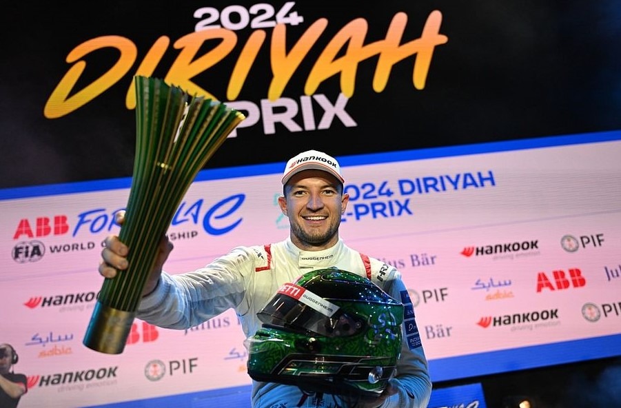 Jake Dennis wins the opening race of Diriyah E-Prix