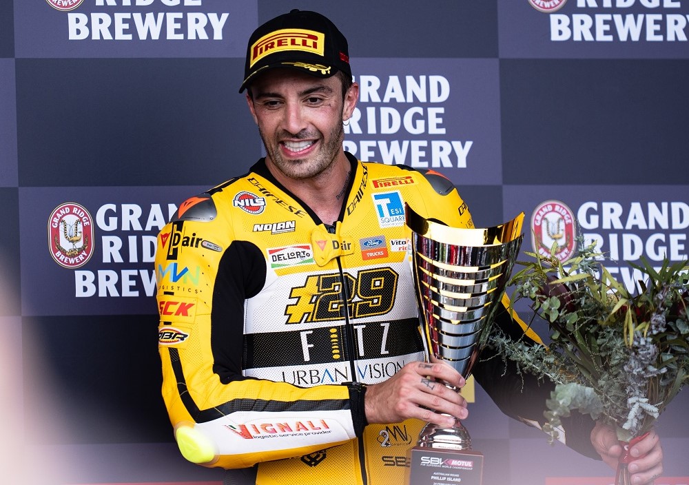 Andrea Iannone shines in his WorldSBK debut with a podium at Phillip Island