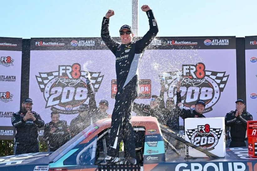 Kyle Busch wins Craftsman Truck Series race at Atlanta