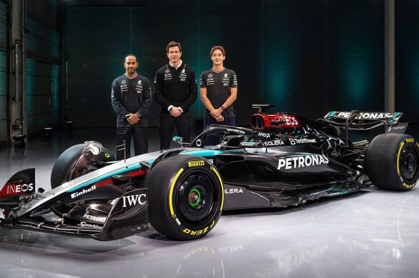 Mercedes unveils the W15 E PERFORMANCE for 2024 F1