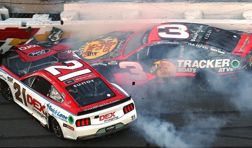 Multiple cars crash on lap 6 at the rain delayed Daytona 500