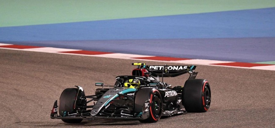 Lewis Hamilton frustrated after Bahrain qualifying