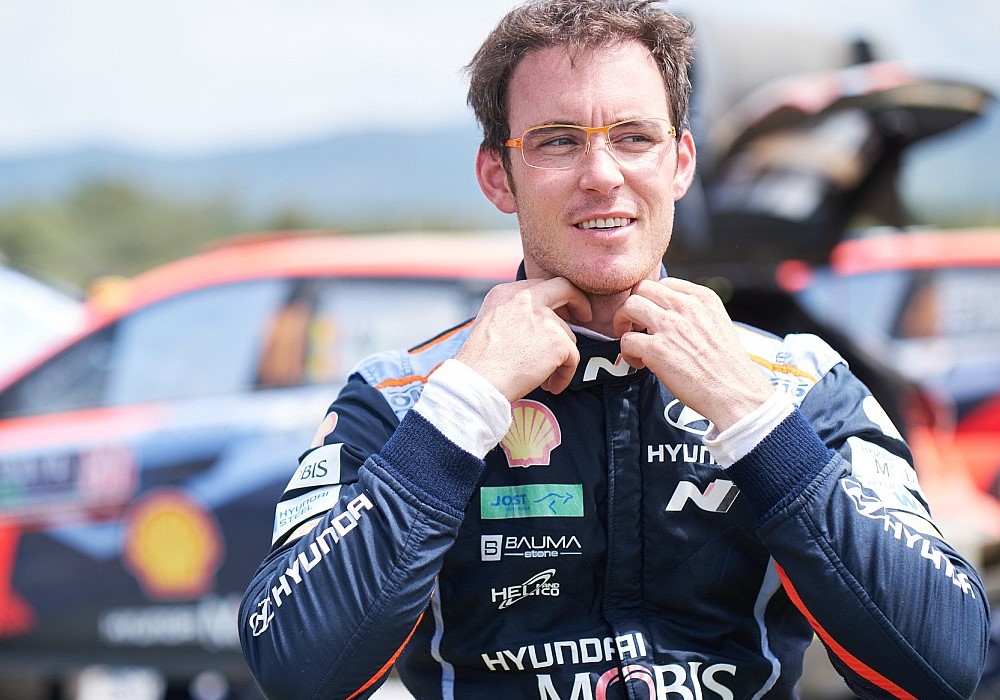 Neuville's fuel pump issue casts doubt on chances of a Safari Rally podium
