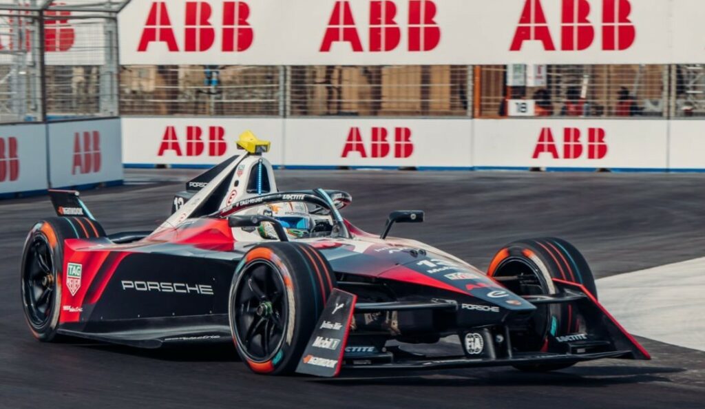 Porsche to remain in Formula E until 2030