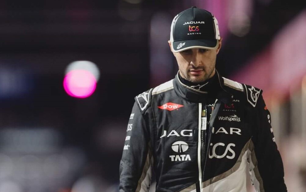 Mitch Evans laments Jaguar's Tactical Errors as Formula E Title Slips Away in London Finale