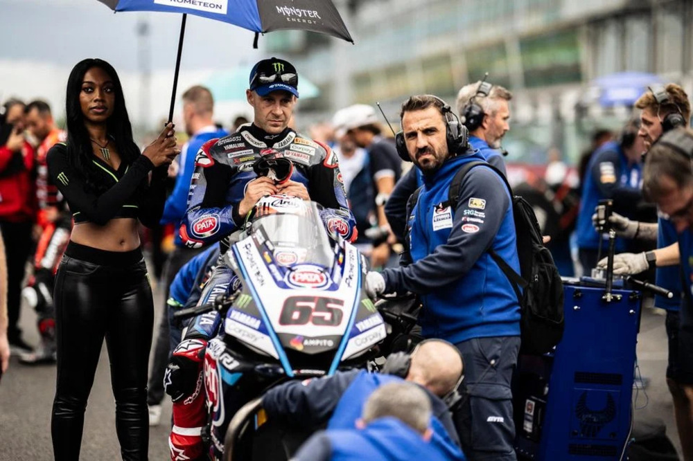 Jonathan Rea injury update ankle fractures Phillip Island crash