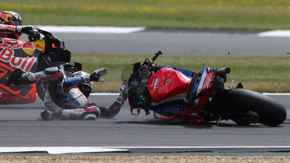 Marco Bezzecchi takes British MotoGP 2025 win for Aprilia as chaos strikes several riders British MotoGP 2025 win,Marco Bezzecchi,Aprilia,MotoGP Silverstone