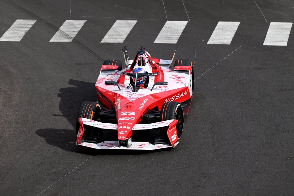 Taylor Barnard storms to Monaco E-Prix pole as Oliver Rowland crashes Monaco E-Prix pole,Taylor Barnard,Formula E qualifying,Oliver Rowland,McLaren