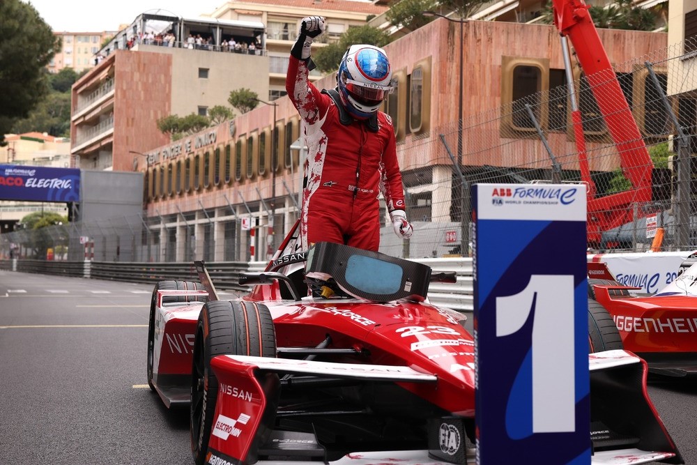 Oliver Rowland wins Monaco E-Prix Race 1 to extend championship lead