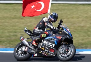 Czech WorldSBK Race 1 Autodrom Most Toprak Razgatlioglu Nicolo Bulega