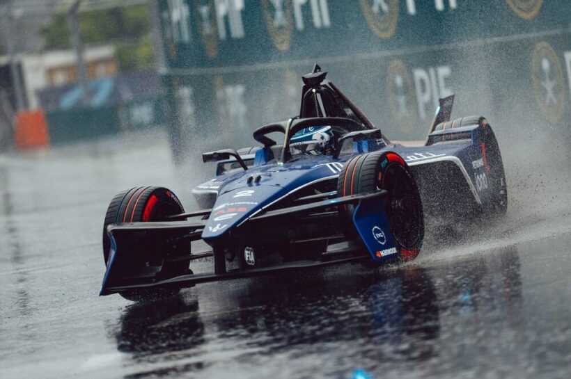 Stoffel Vandoorne Tokyo E-Prix Race 1 Formula E Oliver Rowland Taylor Barnard