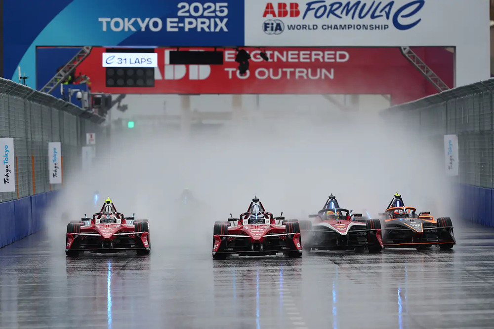 Stoffel Vandoorne wins Tokyo E-Prix Race 1 to end three-year victory drought Tokyo E-Prix Race 1,Stoffel Vandoorne,Formula E,Oliver Rowland,Taylor Barnard