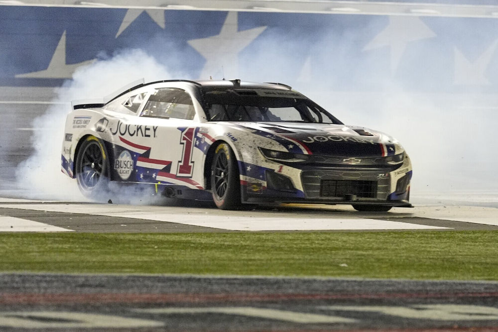 Ross Chastain wins NASCAR's Coca-Cola 600 with a wild charge from last to first Ross Chastain win,Coca-Cola 600,NASCAR Cup Series,Charlotte Motor Speedway,William Byron